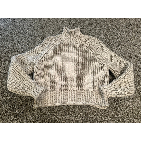 H&M Cream Turtleneck Sweater - Picture 2 of 10